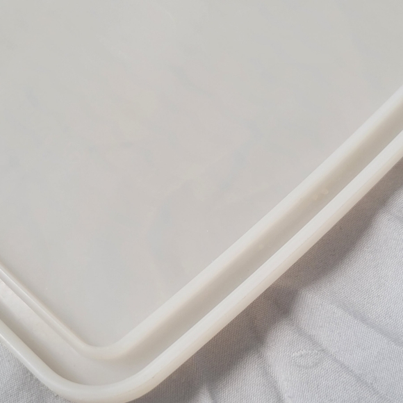 Tupperware Fridgesmart Container - Picture 4 of 4